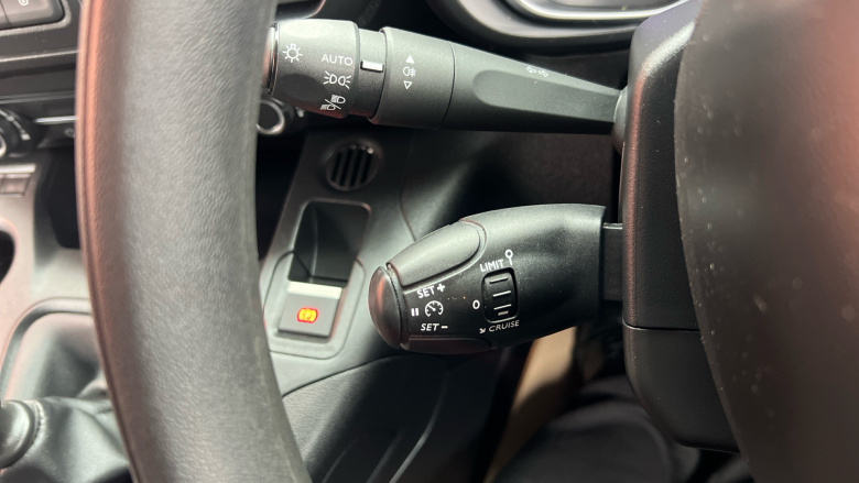 Citroen Berlingo Xl Diesel 1.5 BlueHDi 950Kg Enterprise Ed 100ps 6 Speed S/S